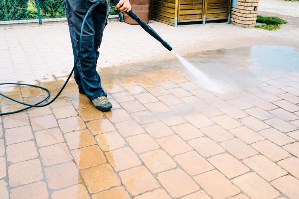 Pavement Staining in Roseville